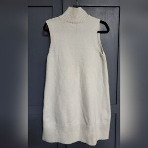 Free Assembly Womens Elegant Sleeveless Turtleneck Sweater - Cream Size L
